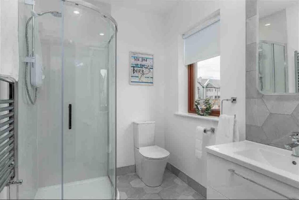 Wonderful Coastal Home In Dingle Town מראה חיצוני תמונה
