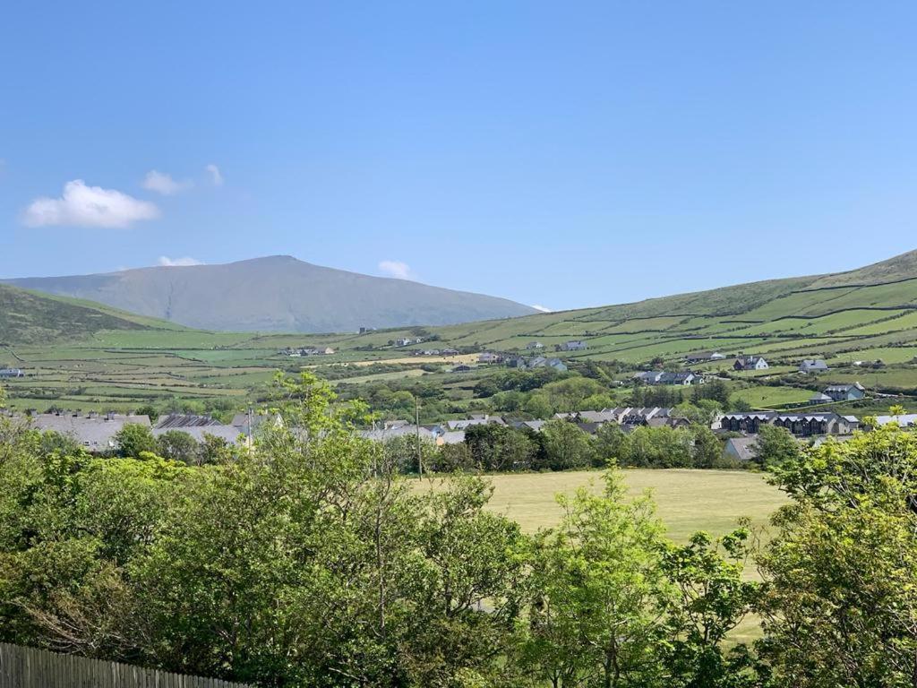 Wonderful Coastal Home In Dingle Town מראה חיצוני תמונה
