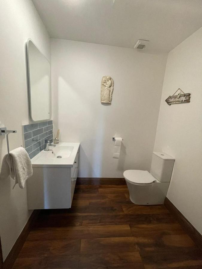 Wonderful Coastal Home In Dingle Town מראה חיצוני תמונה